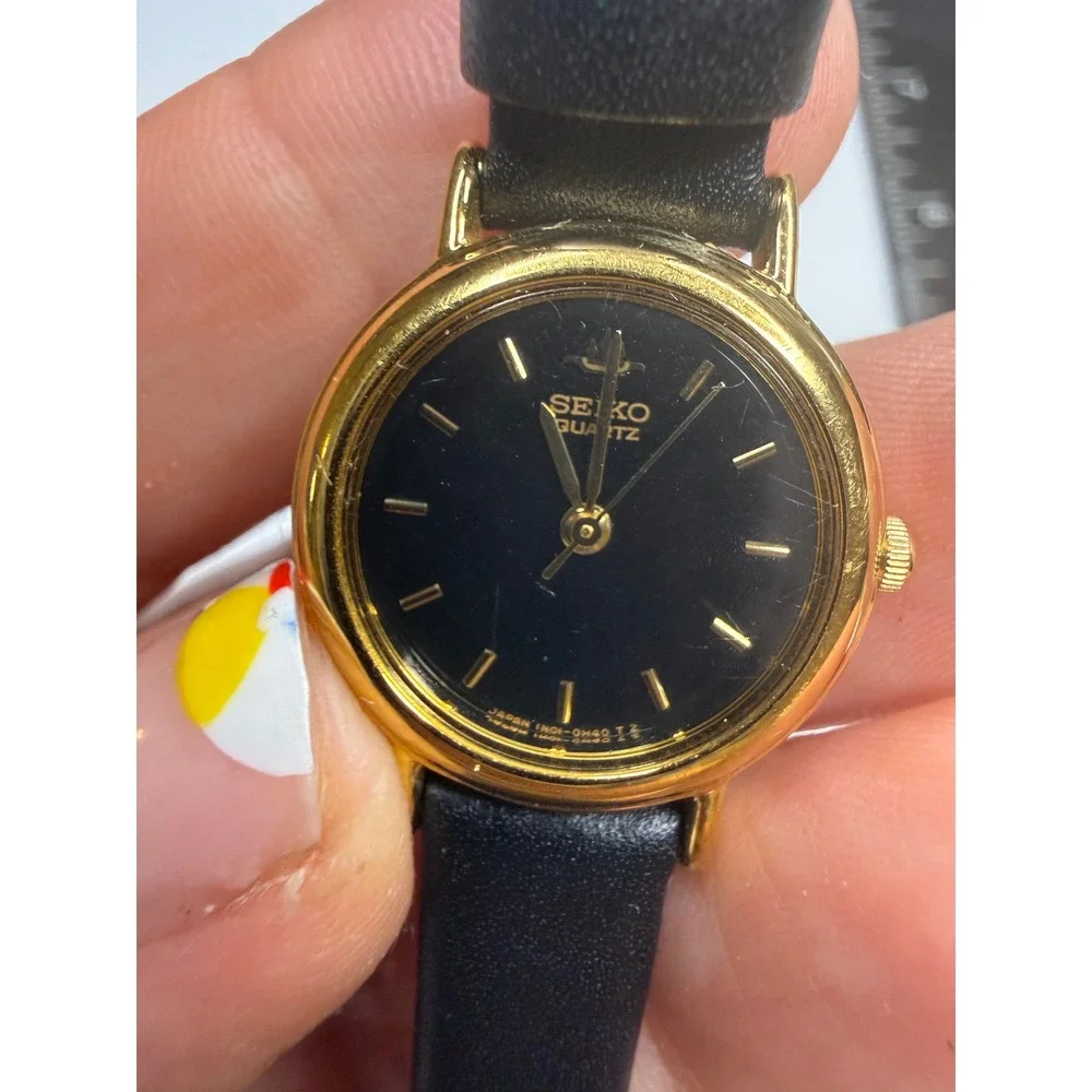 Seiko Quartz Watch 1N01-0E20 Gold Tone Black Dial Black Leather Strap Japan